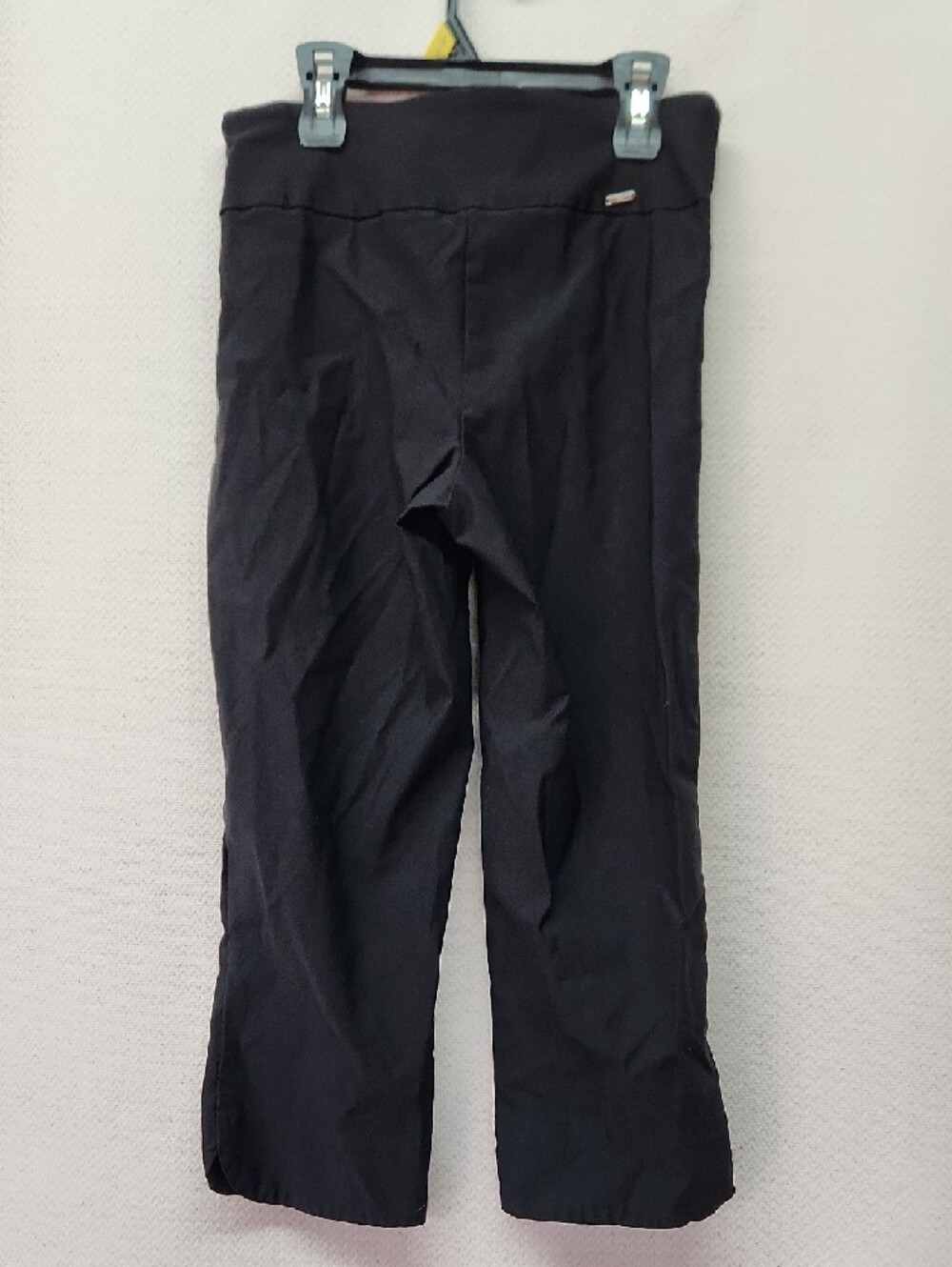 Women's Black Pull-On Capri Pants with High Waistband - Picture 2 of 5